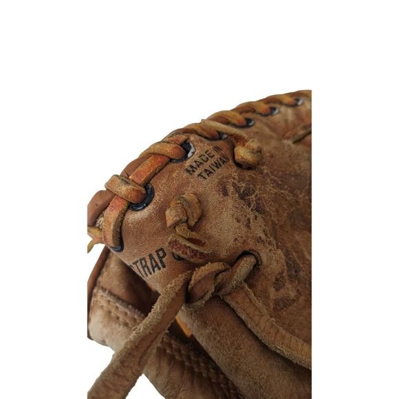 Wilson A9884 Softball Glove Brown Leather The Big Scoop Snap Action - Picture 3 of 8
